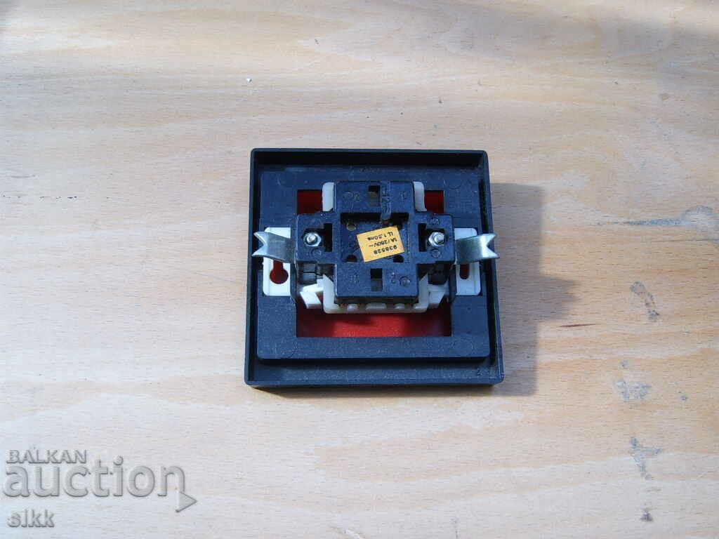 El. key with price 1.00 BGN | € 0.51 El. key with price 1.00 BGN | € 0.51