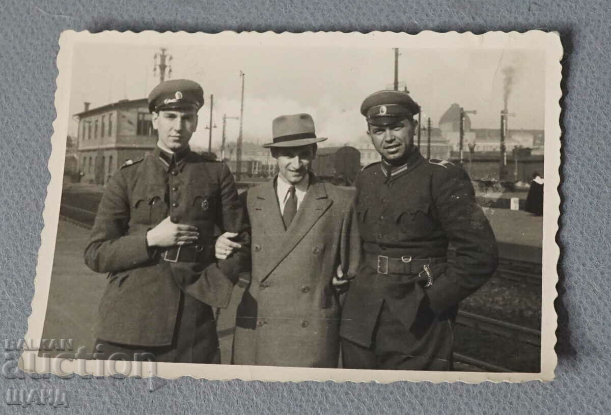 Стара Военна Снимка войници униформа шапка