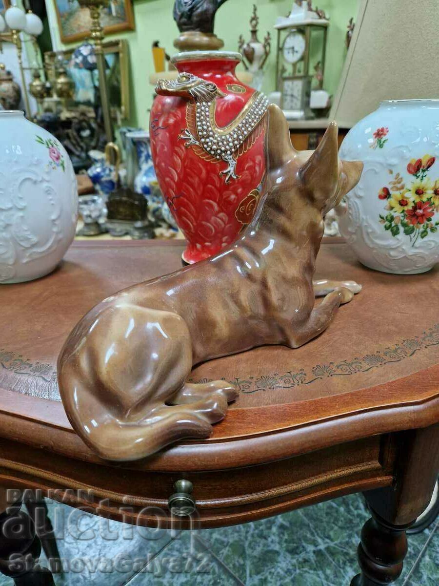 Delivery of A large beautiful antique porcelain figure