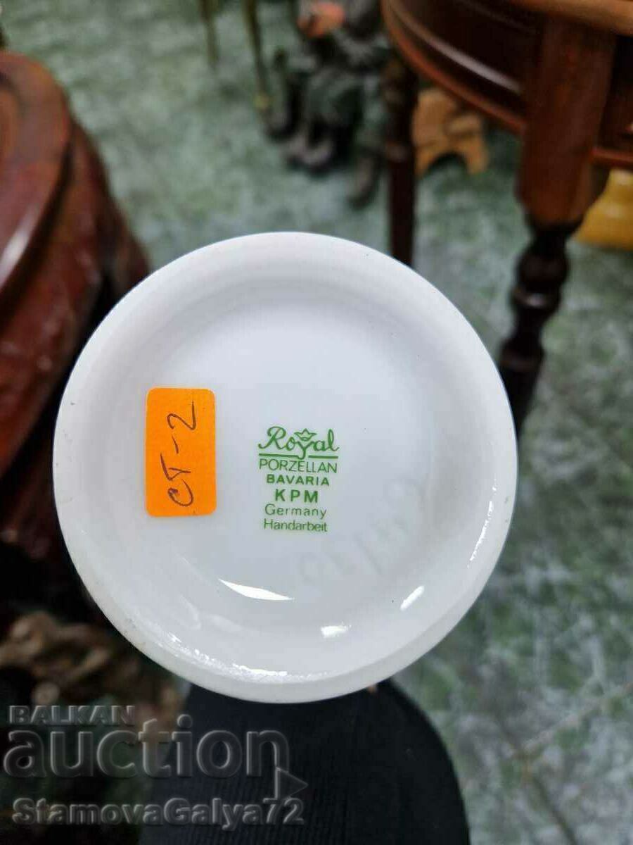 A lovely antique Royal KPM porcelain German vase - 7
