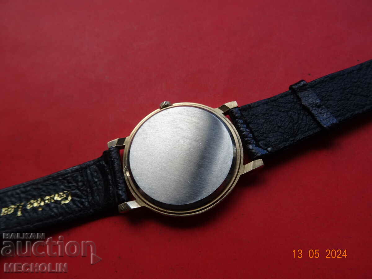 COLLECTIBLE RUSSIAN AMERICAN ZARITRON WATCH - 6 COLLECTIBLE RUSSIAN AMERICAN ZARITRON WATCH - 6
