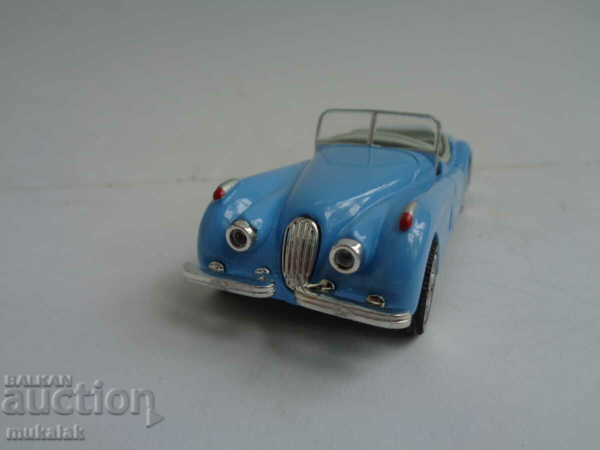 1:43 NEW RAY JAGUAR XK RETRO MODEL CAR with price 20.00 BGN | € 10.23