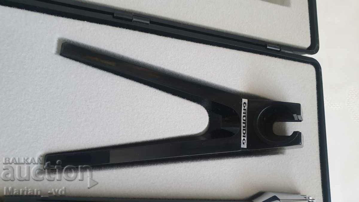 Licitație Microfon Grundig GDM 313 Licitație Microfon Grundig GDM 313