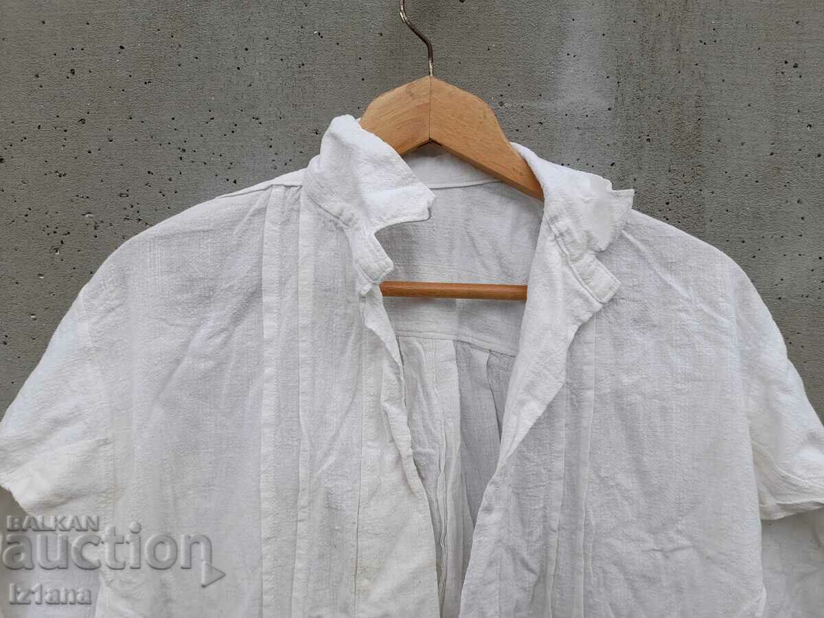 Vintage ανδρικό πουκάμισο με κρόσσια με τιμή 48.00 BGN | € 24.54 Vintage ανδρικό πουκάμισο με κρόσσια με τιμή 48.00 BGN | € 24.54