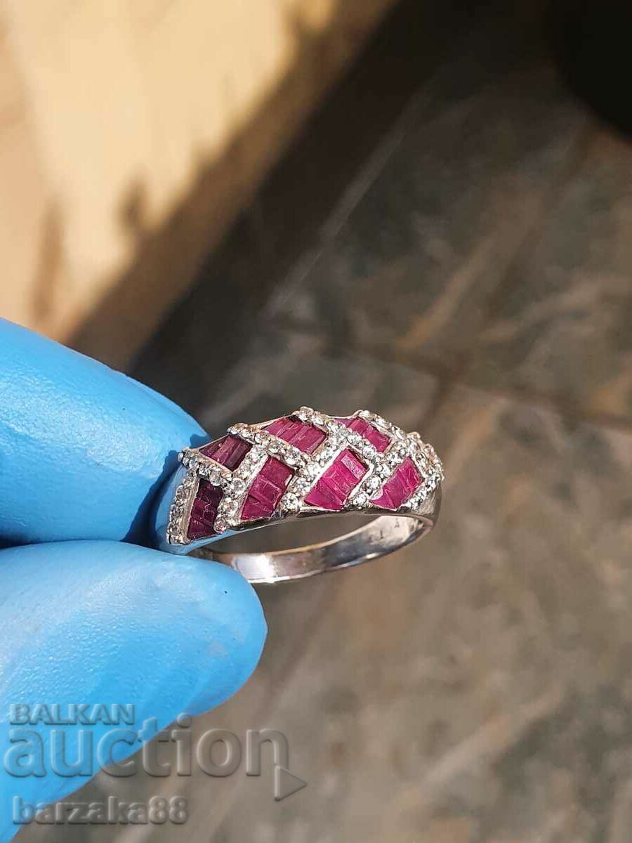 Сребърен пръстен с Рубини