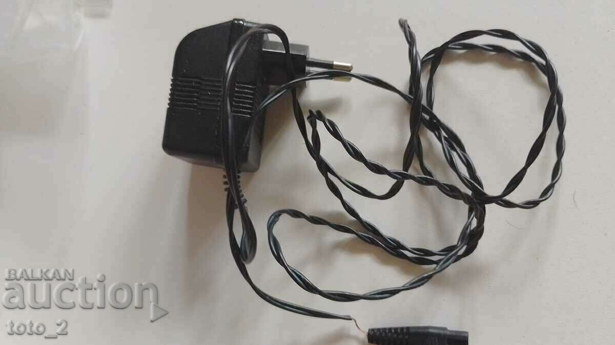 Încărcător/adaptor/-deșeuri Încărcător/adaptor/-deșeuri