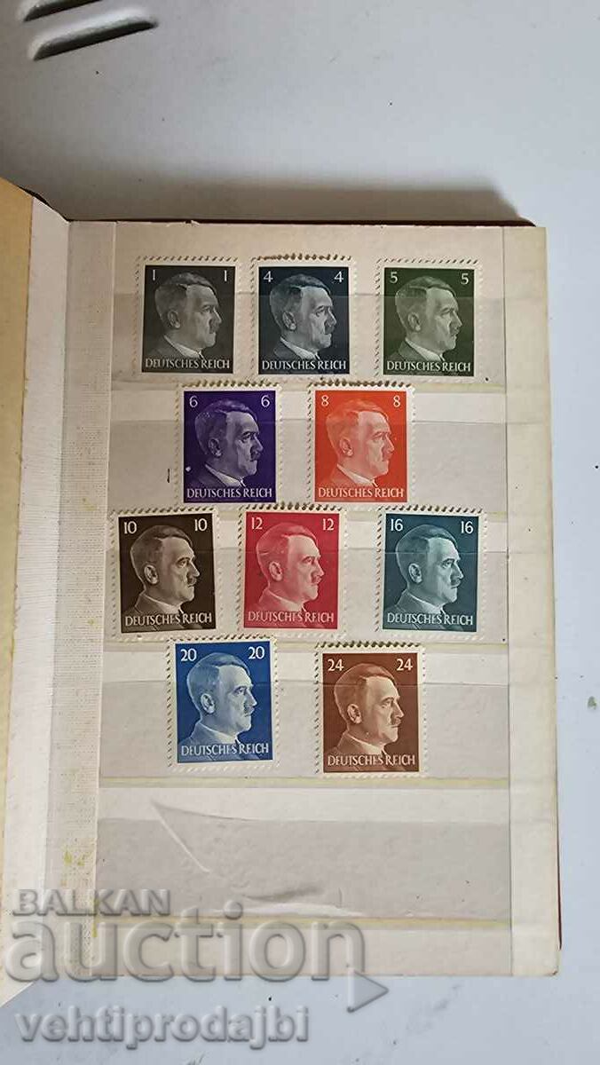 Album filatelic cu preț 35.00 BGN | € 17.90 Album filatelic cu preț 35.00 BGN | € 17.90