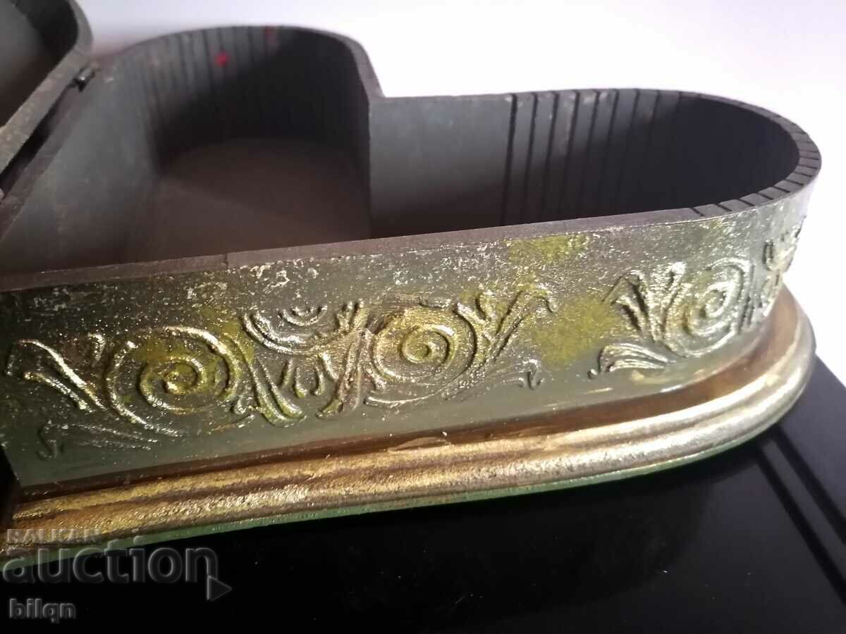 Incredibly Beautiful Large Wooden Heart Box - 5 Incredibly Beautiful Large Wooden Heart Box - 5