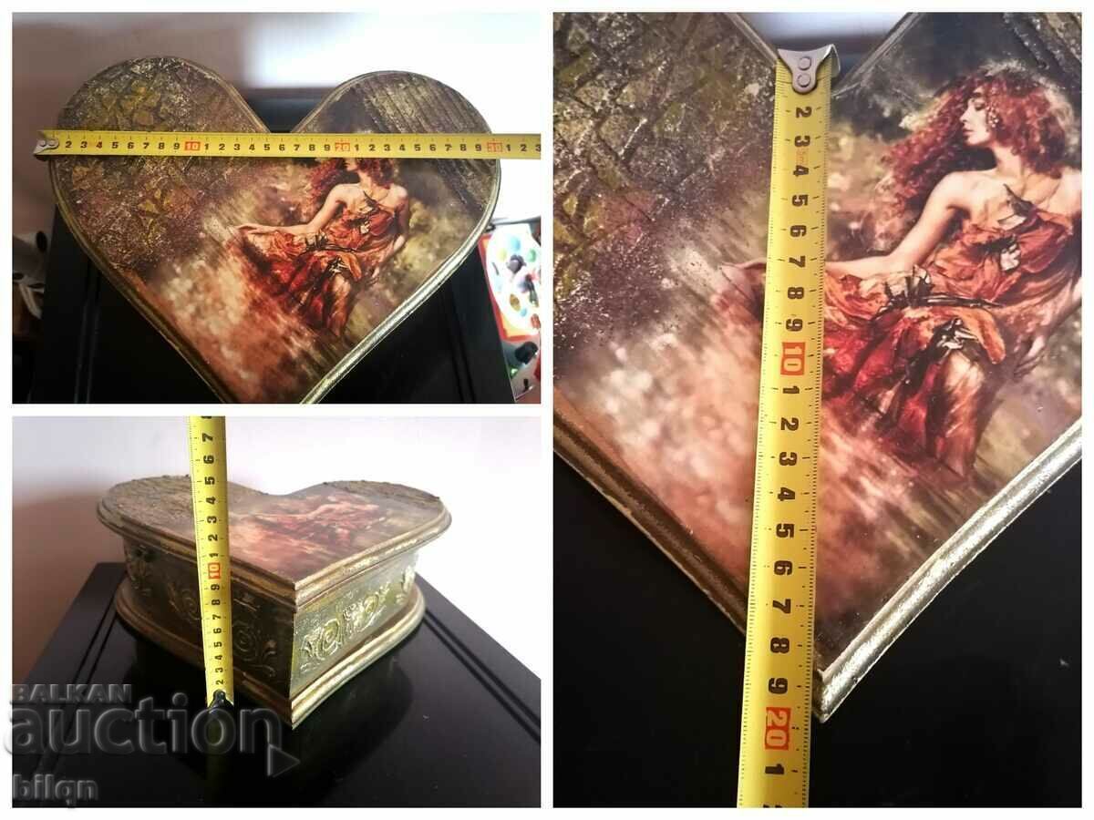 Incredibly Beautiful Large Wooden Heart Box - 7 Incredibly Beautiful Large Wooden Heart Box - 7