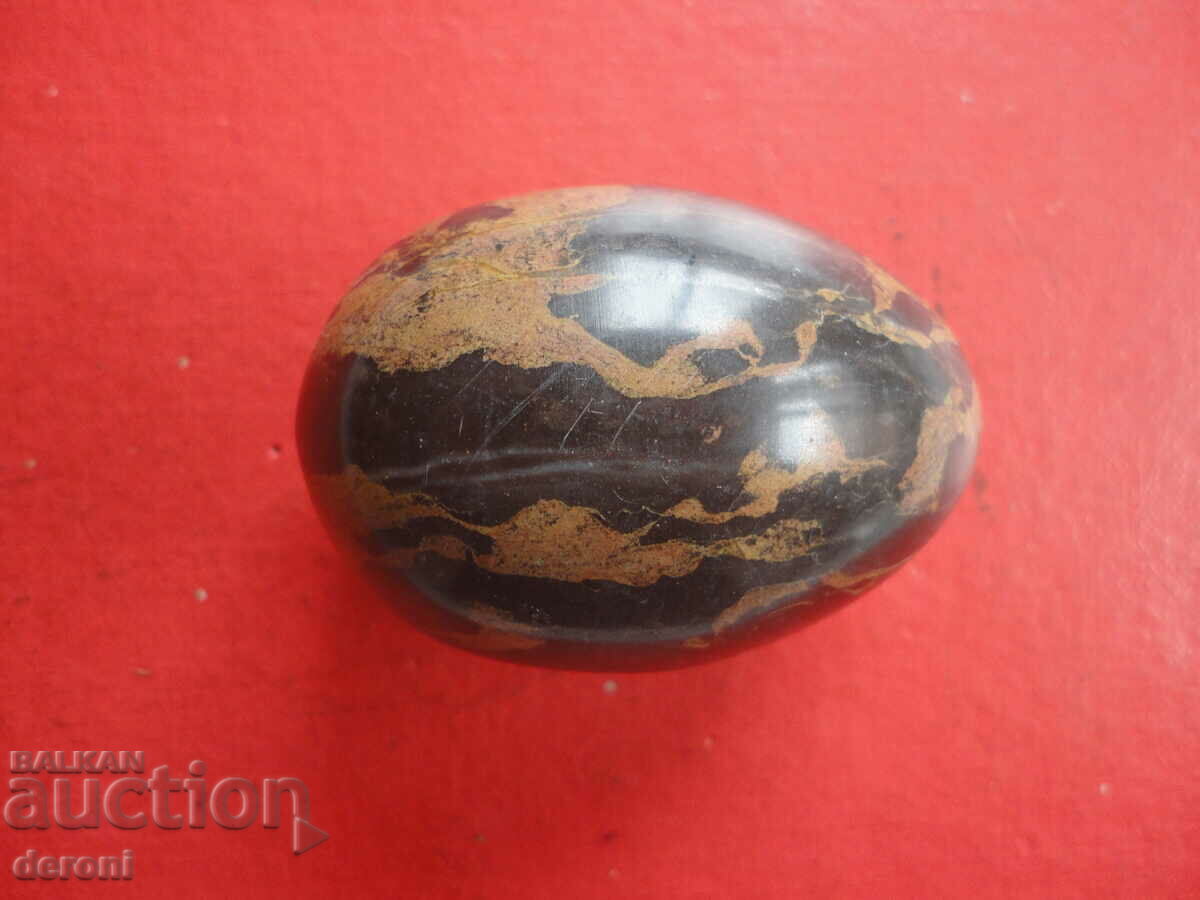 Auction Egg of stone mineral Auction Egg of stone mineral
