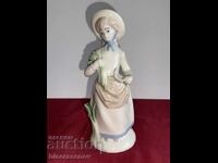 Beautiful marked MADE IN SPAIN porcelain figure