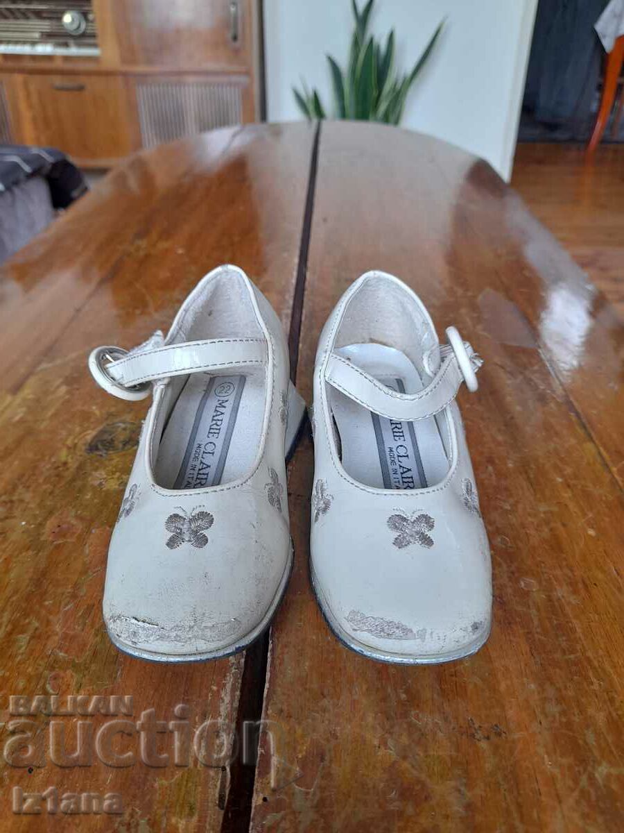 Old children's shoes