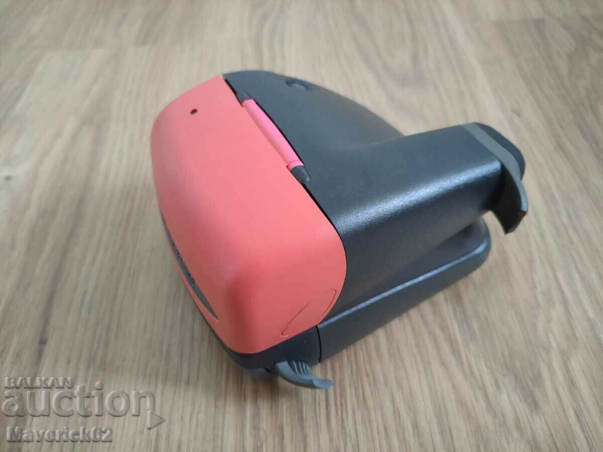 Delivery of Polaroid camera Delivery of Polaroid camera