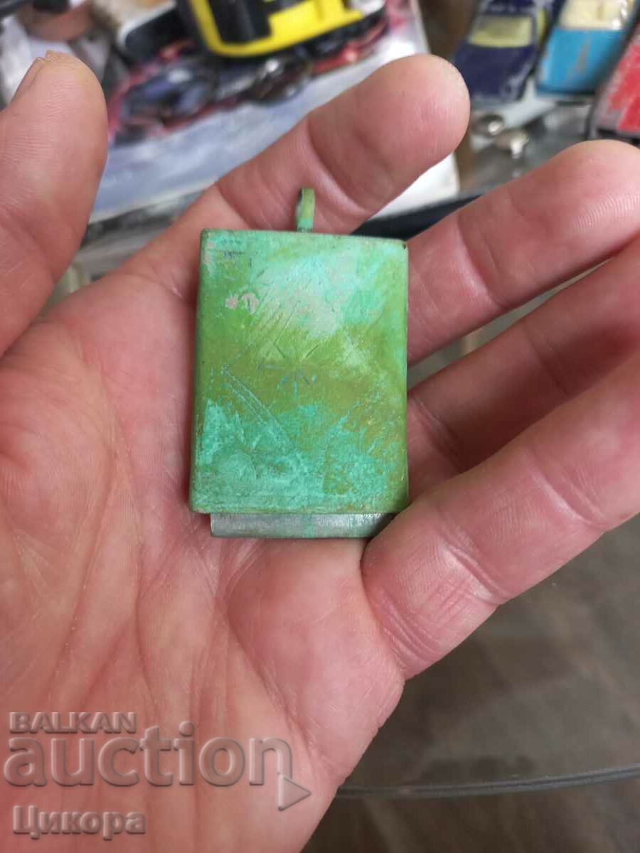 Licitație CUTIE DE BIJUTERII VECHE DE CURU