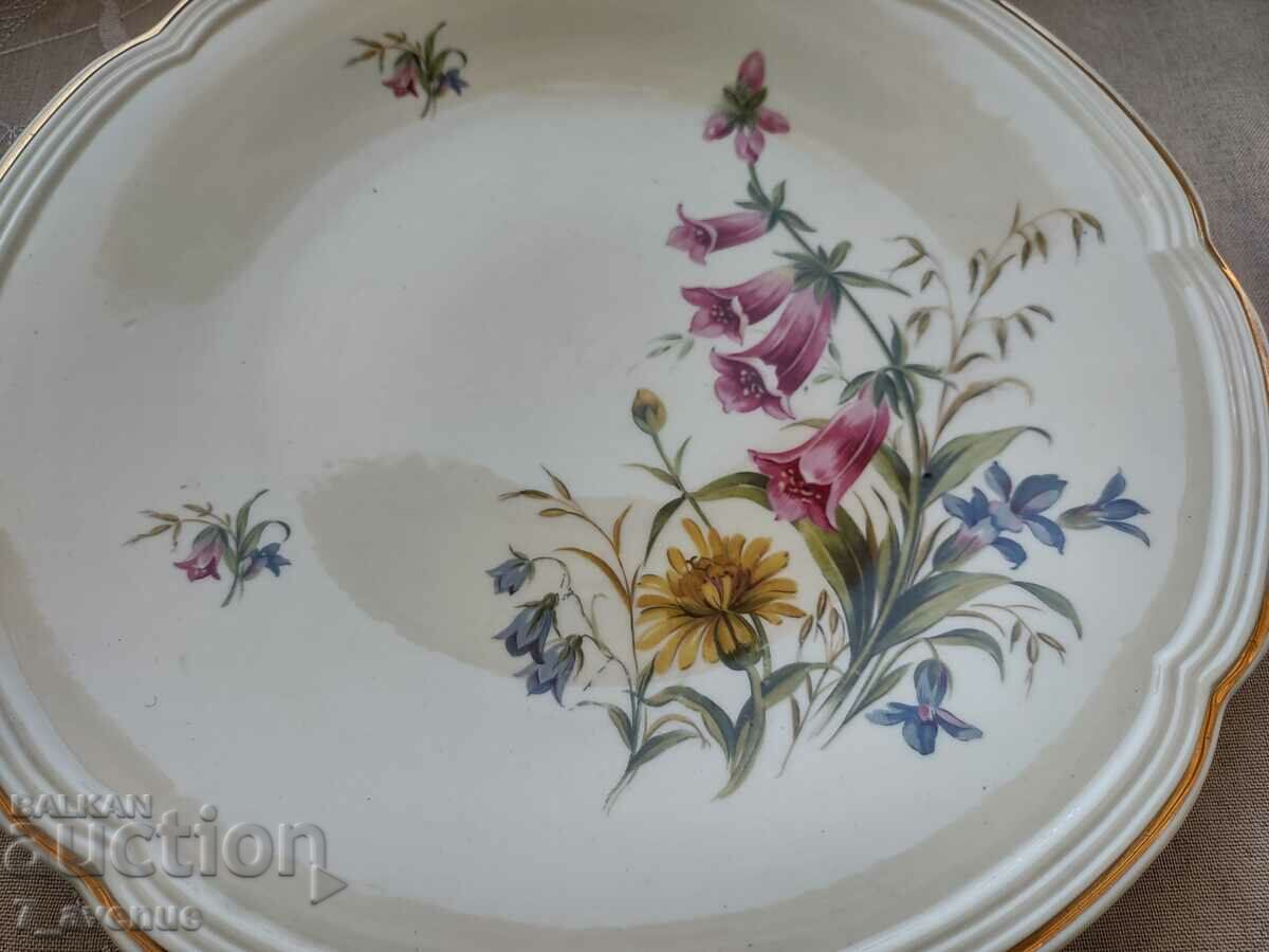 Old porcelain plate as a platter, Germany 05/16/24