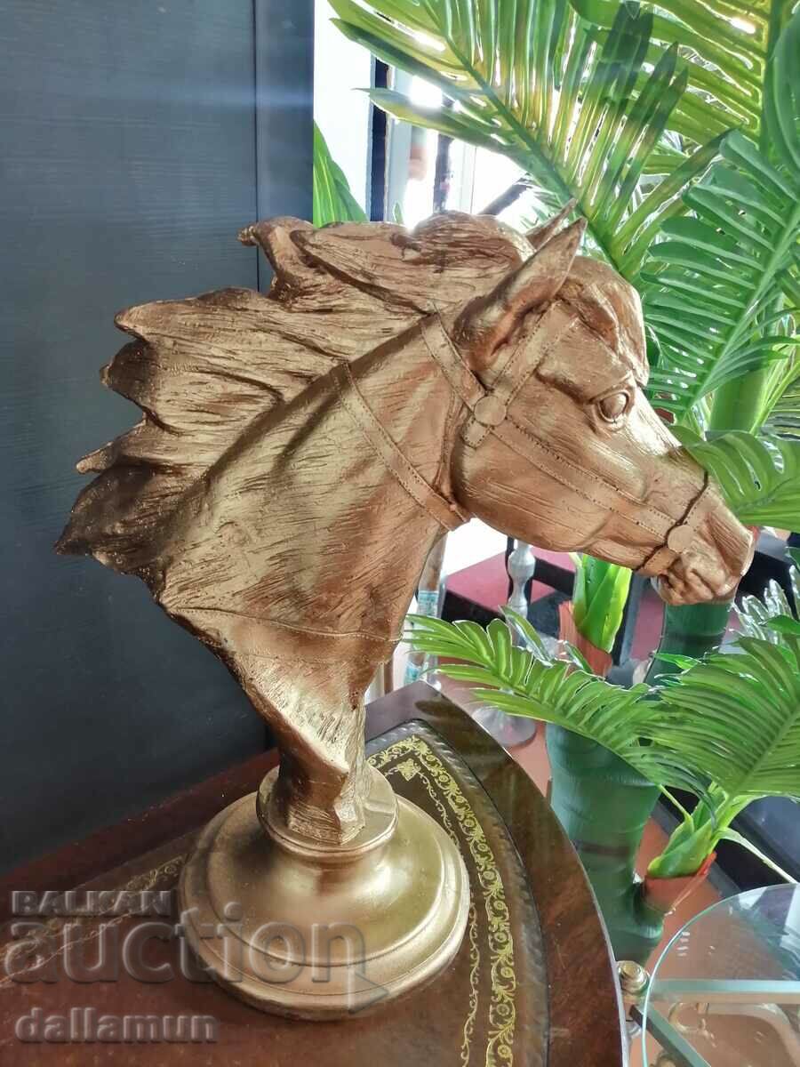 decorative statuette horse head 40 cm polyresin with price 45.00 BGN | € 23.01