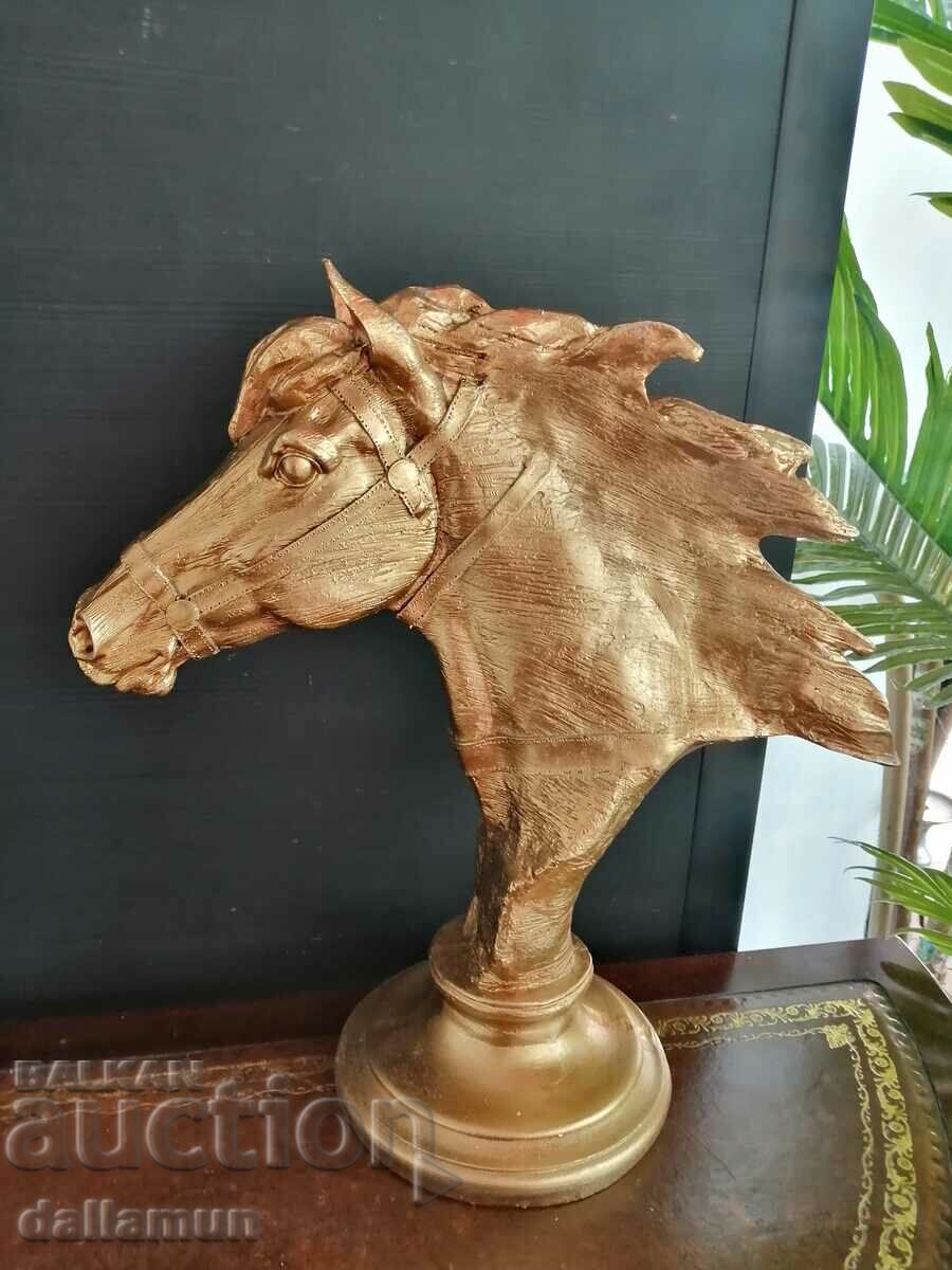 Auction  decorative statuette horse head 40 cm polyresin