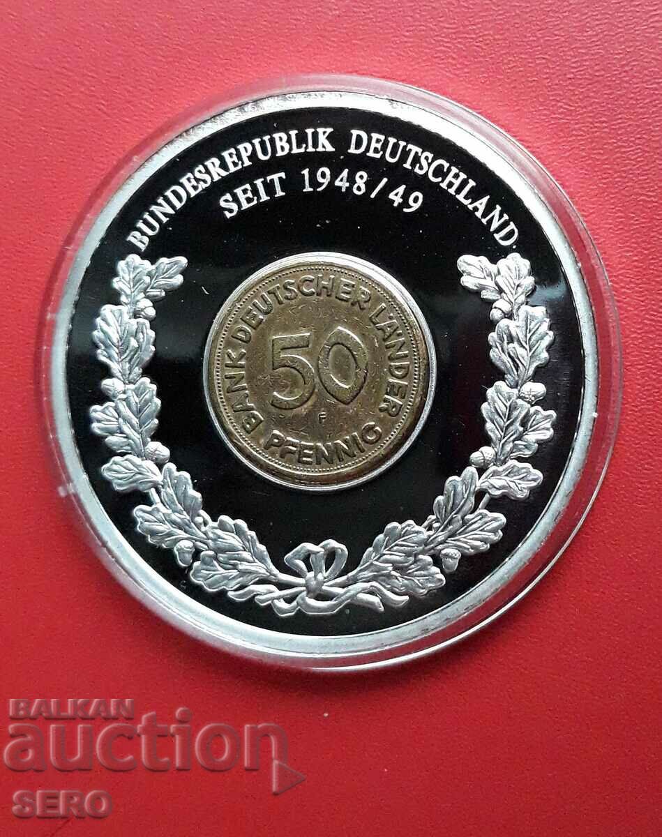 Germania - medalie cu monedă 50 pfennig 1949