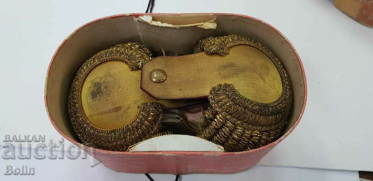 Uniquely rare Russian royal general epaulettes, general 19c. - 12 Uniquely rare Russian royal general epaulettes, general 19c. - 12