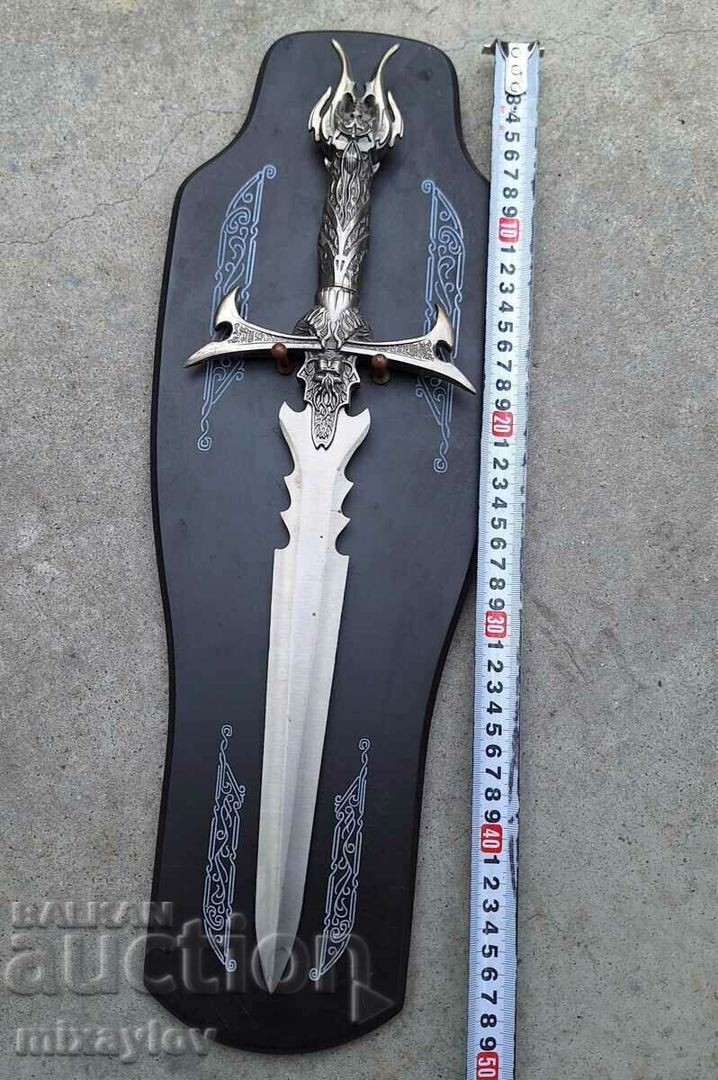 Souvenir knife with price 49.99 BGN | € 25.56 Souvenir knife with price 49.99 BGN | € 25.56