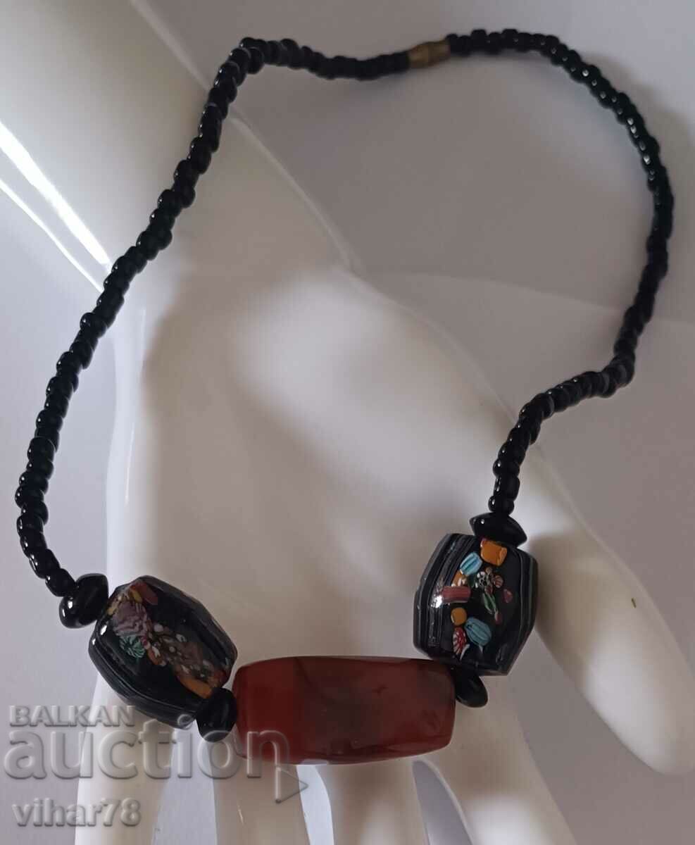 Delivery of NECKLACE Delivery of NECKLACE