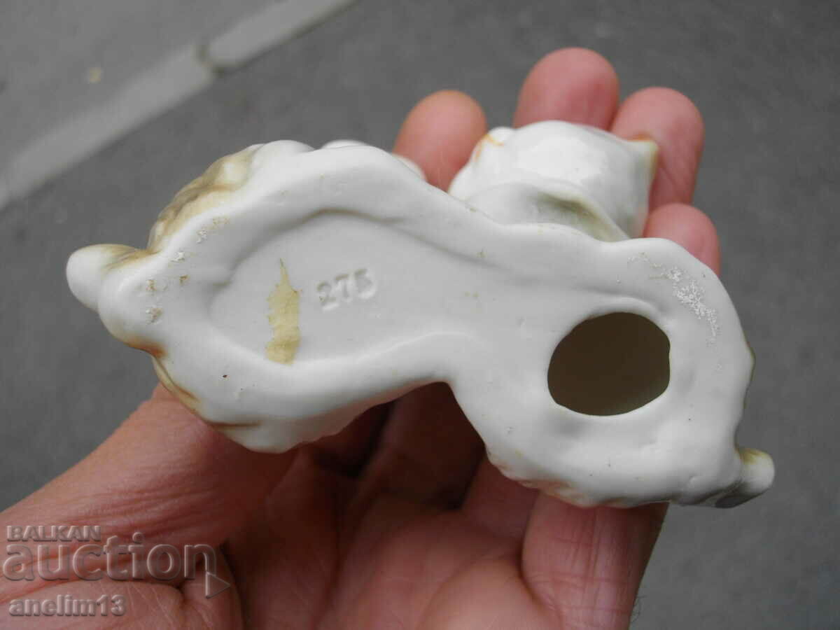 OLD PORCELAIN KITTEN MARKED - 5