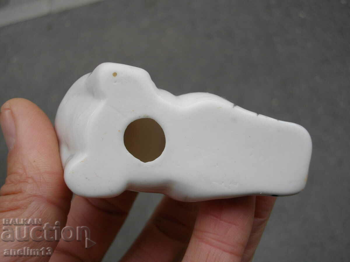 OLD PORCELAIN KITTEN - 5