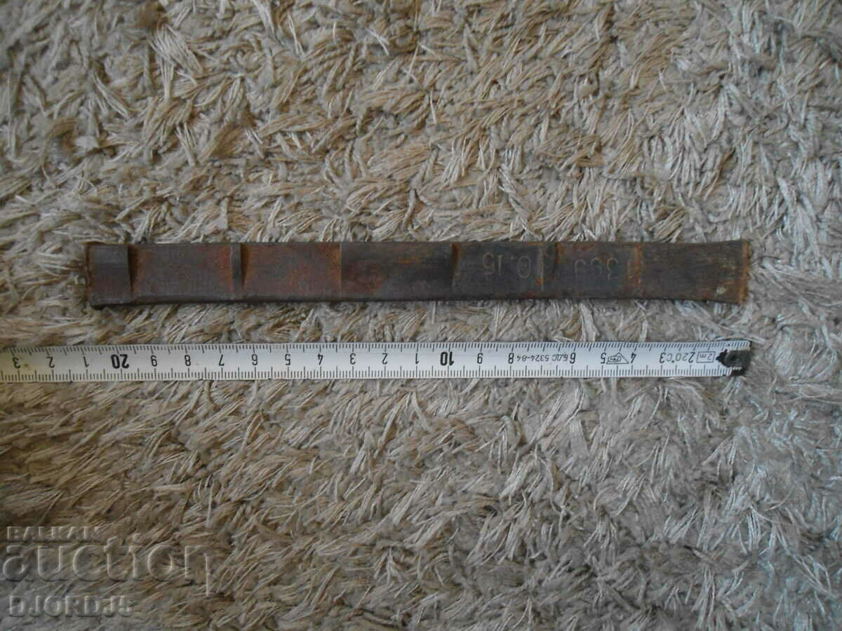 Delivery of Old tool, cutter, markings