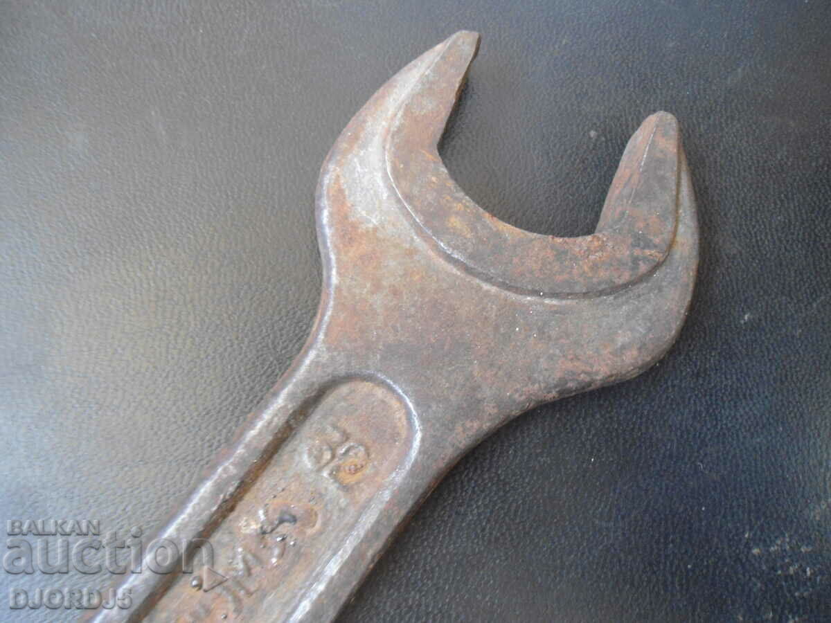 Old key 32-36, markings with price 4.00 BGN | € 2.05 Old key 32-36, markings with price 4.00 BGN | € 2.05