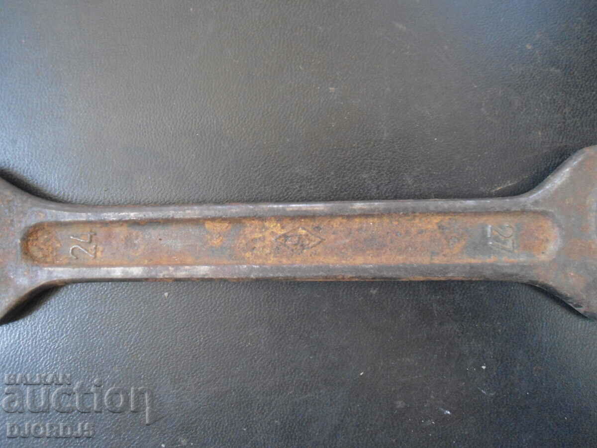 Delivery of Old key 24-27, MADE IN USSR Delivery of Old key 24-27, MADE IN USSR