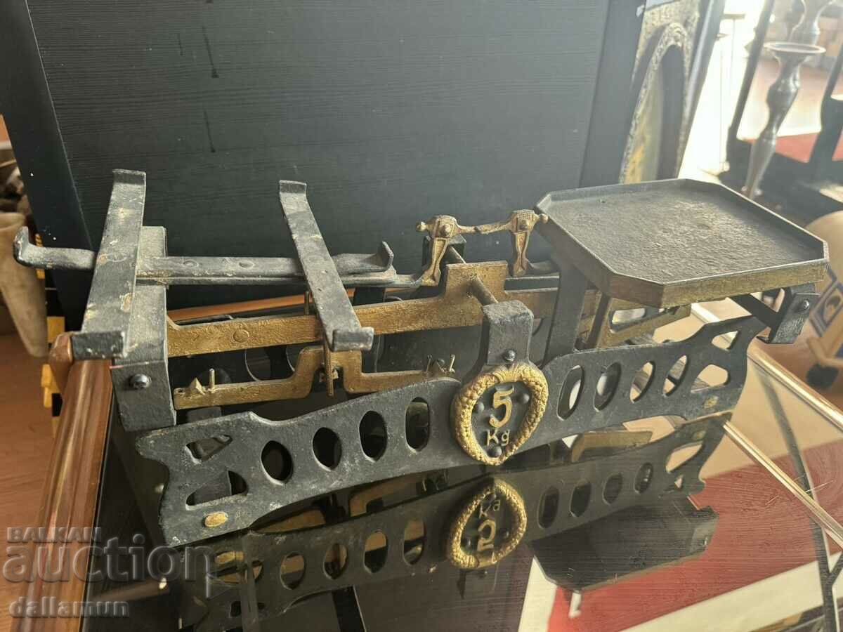 Antique iron weighing scale 5 kg with price 89.00 BGN | € 45.50 Antique iron weighing scale 5 kg with price 89.00 BGN | € 45.50