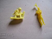 Yellow American soldiers from a children's war game