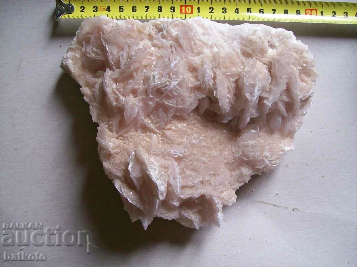 BEAUTIFUL QUARTZ DRUZE, MOUNTAIN CRYSTAL MINERAL FROM RUDOZEM BEAUTIFUL QUARTZ DRUZE, MOUNTAIN CRYSTAL MINERAL FROM RUDOZEM