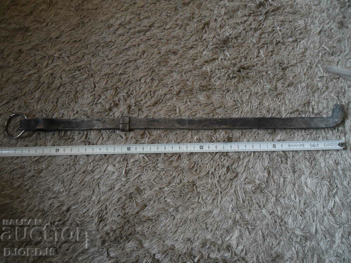 Auction Old tongs, dilaf Auction Old tongs, dilaf