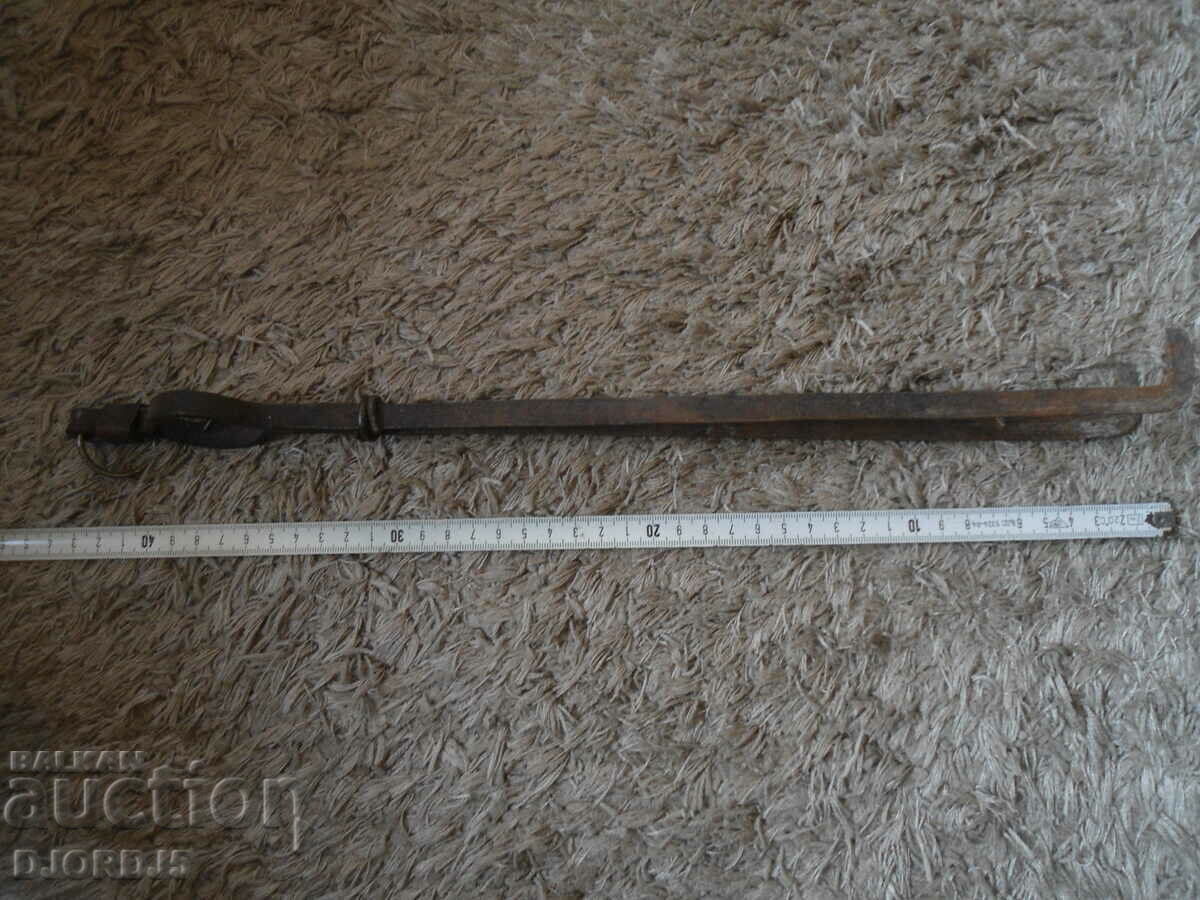 Auction Old tongs, dilaf Auction Old tongs, dilaf