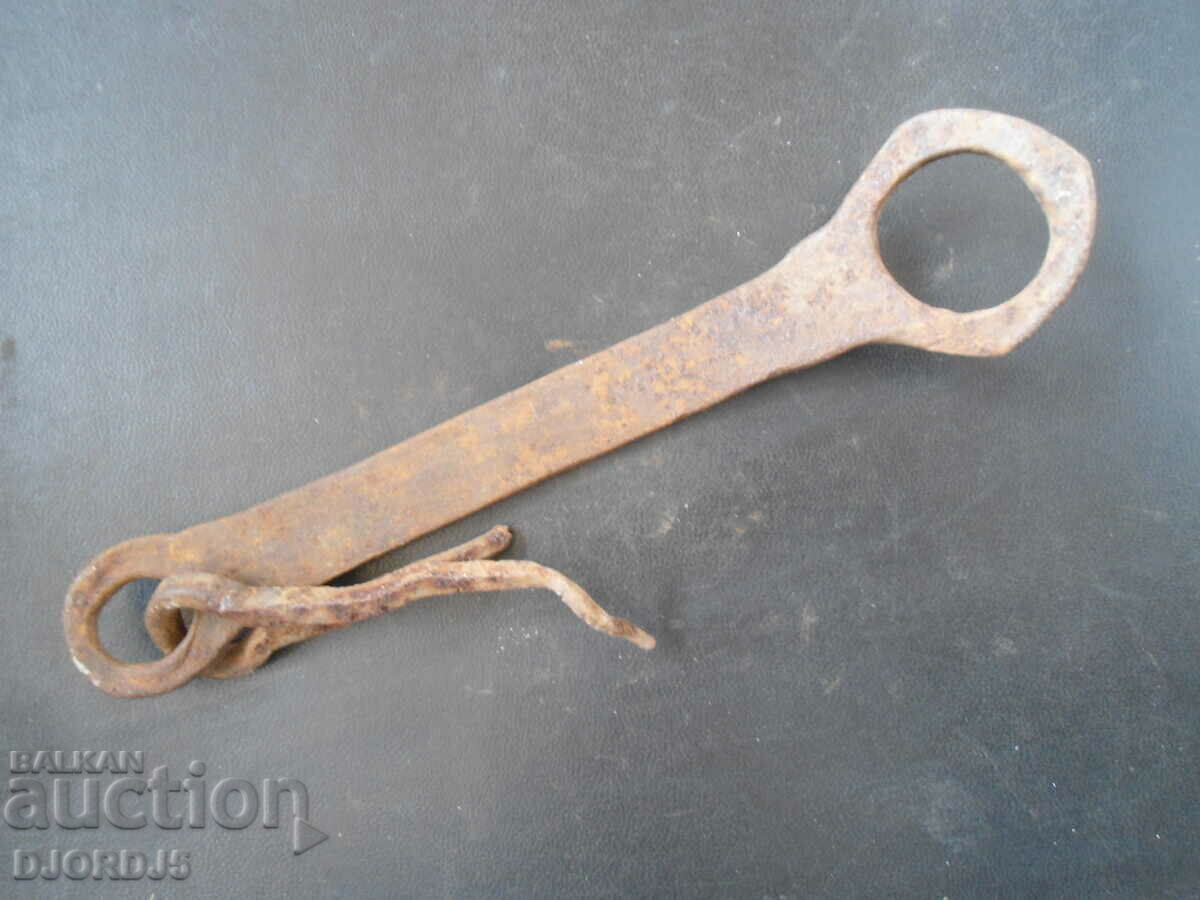 Old forged mandala with price 4.00 BGN | € 2.05 Old forged mandala with price 4.00 BGN | € 2.05