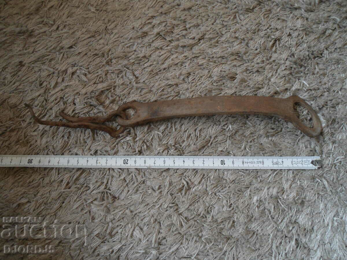 Delivery of Old forged mandala Delivery of Old forged mandala