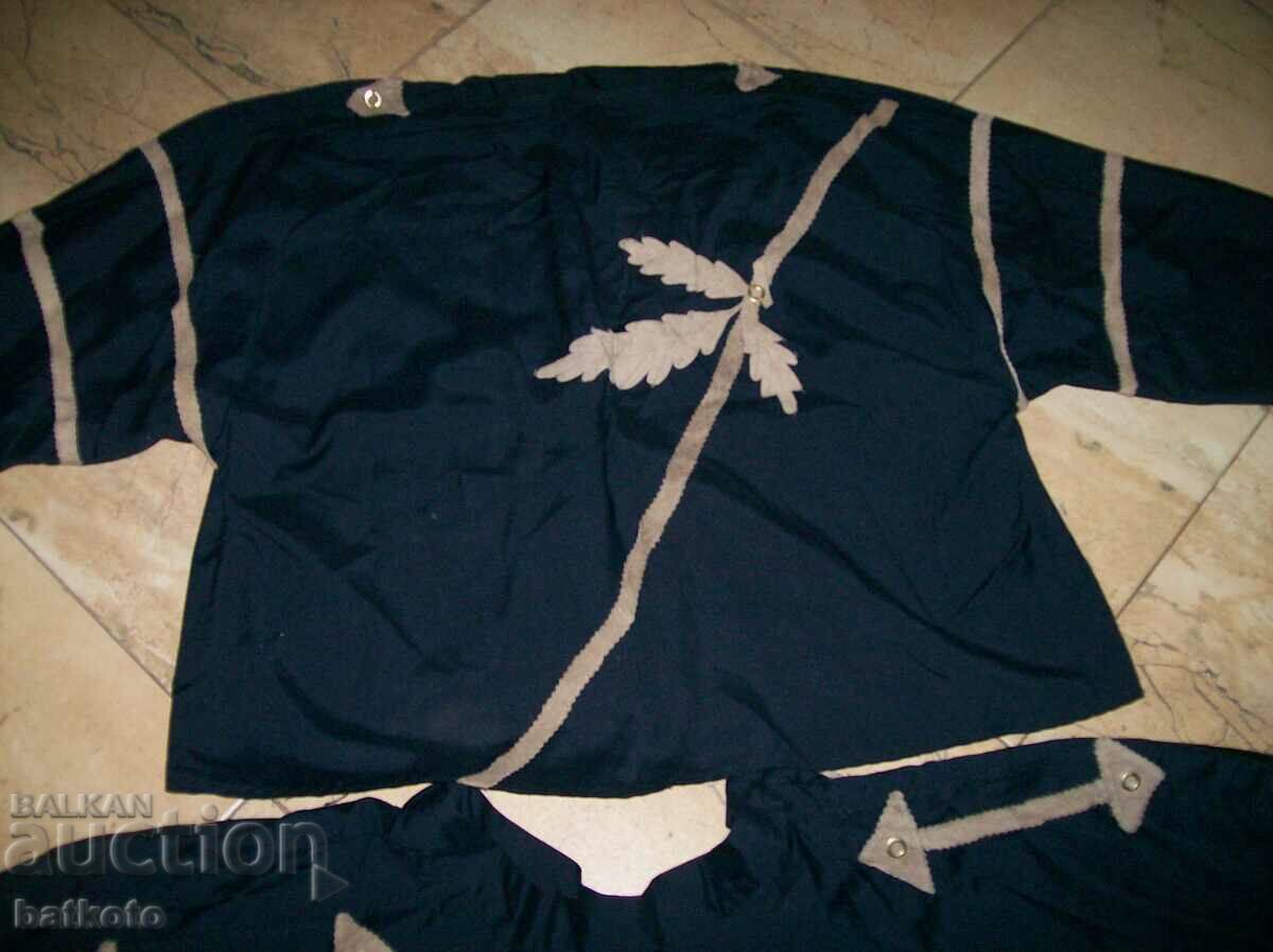 Delivery of Boutique women's suit - designer performance.