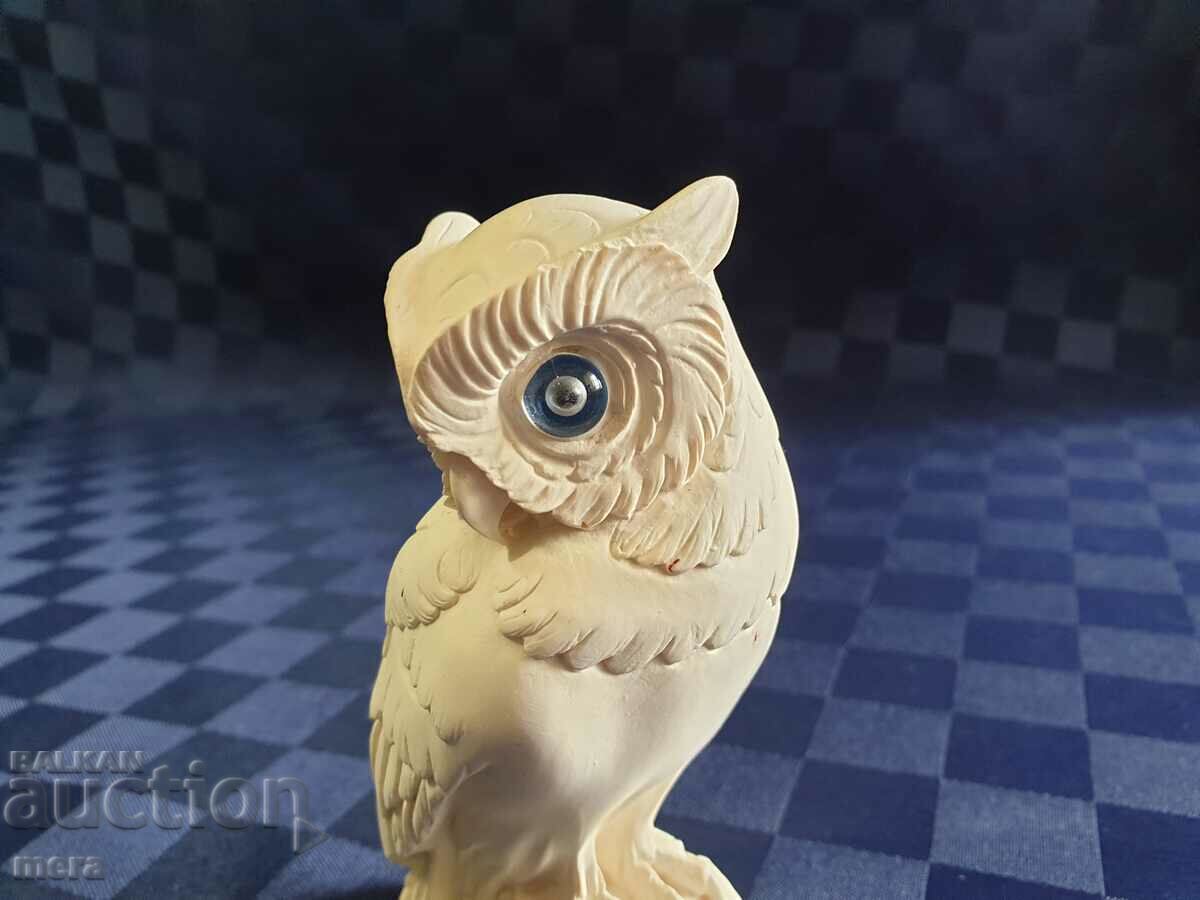 Delivery of Plastic - owl Delivery of Plastic - owl