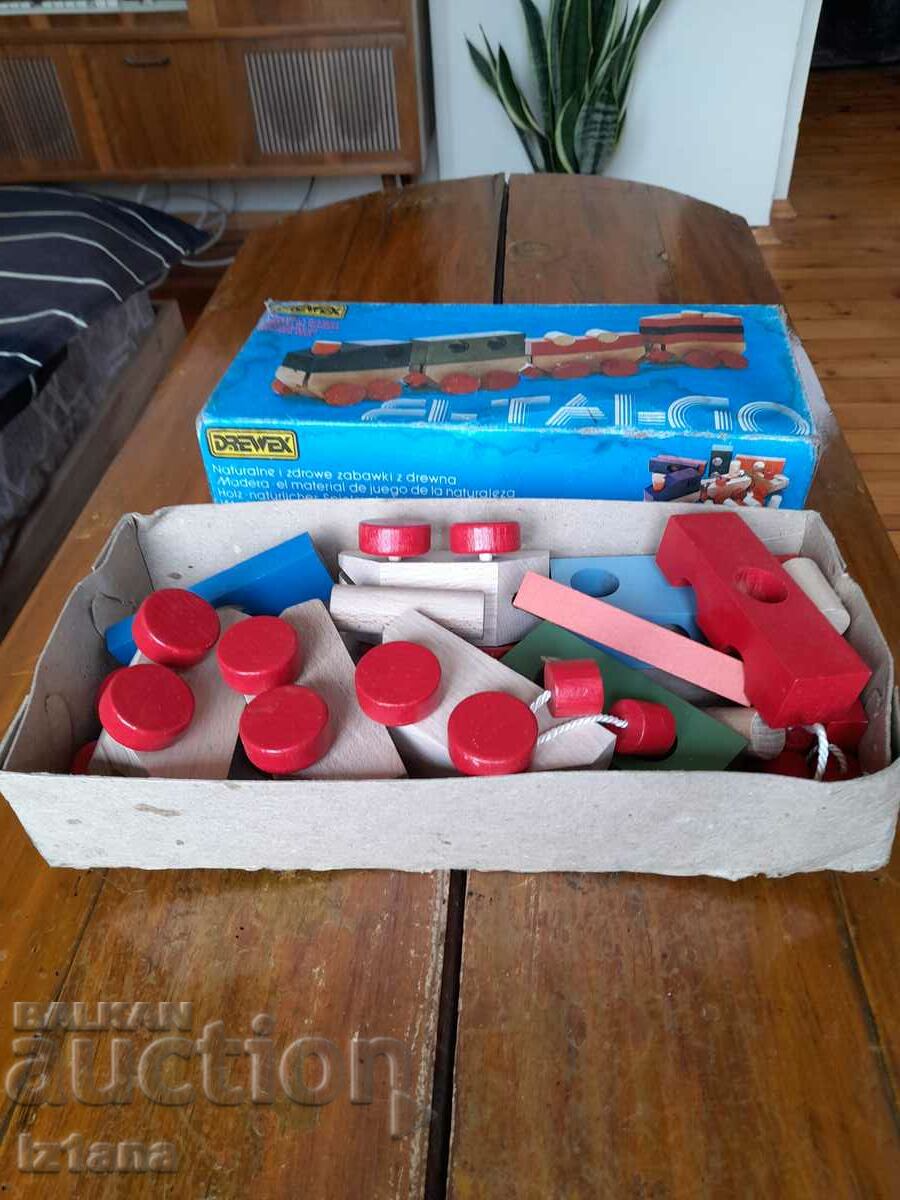 Стар конструктор влакче с цена 85.00 лв. | € 43.46