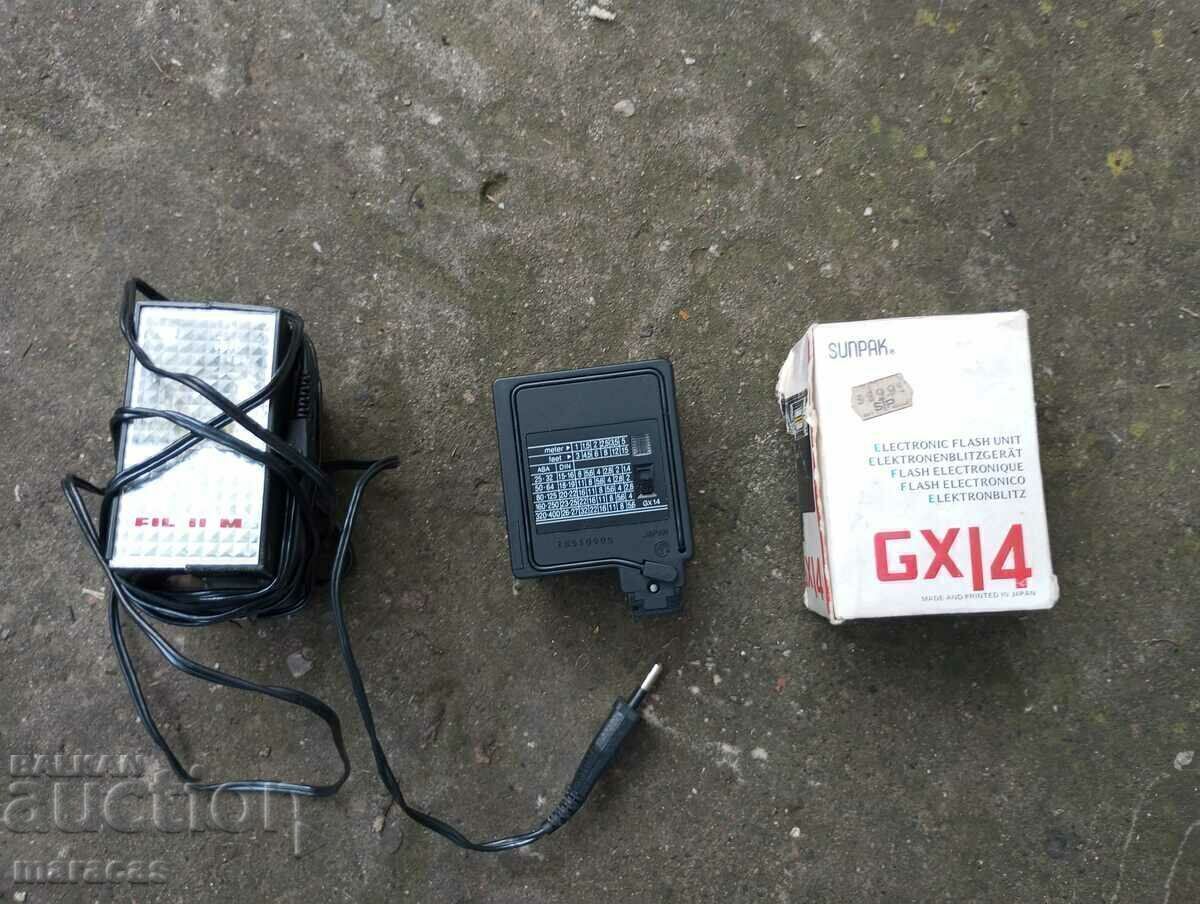 Blițuri pentru camere cu preț € 15.00 | 29.34 BGN