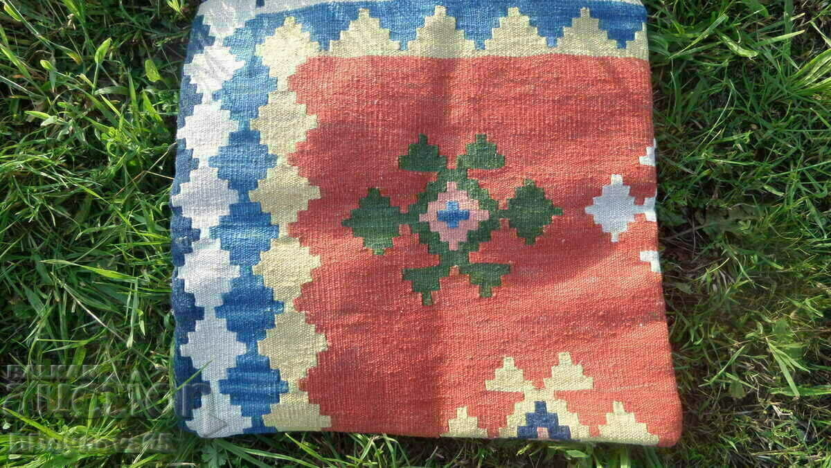 Θήκη με μοτίβα Chiprovian