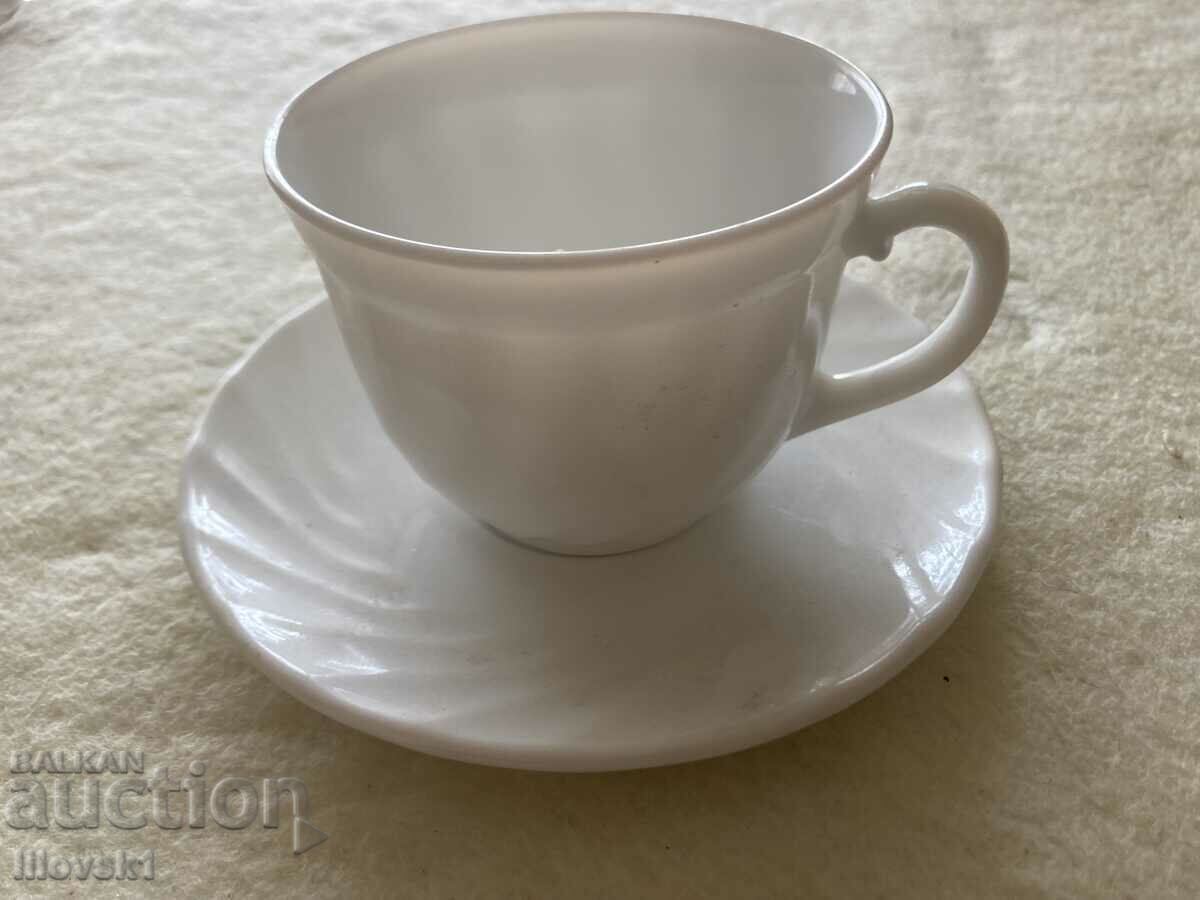 I am selling a tea (coffee) service with price 25.00 BGN | € 12.78 I am selling a tea (coffee) service with price 25.00 BGN | € 12.78