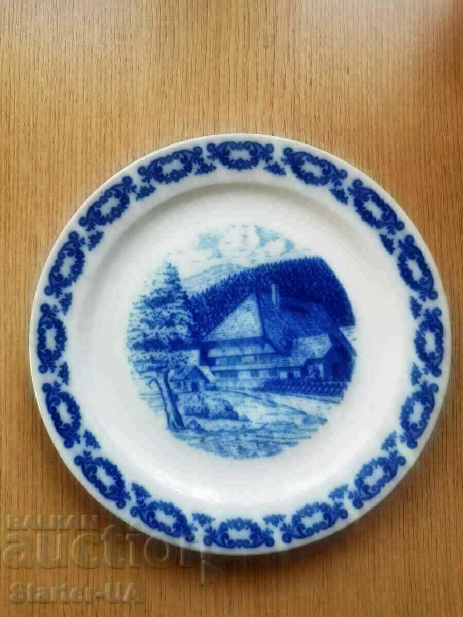 Beautiful wall plate. BAVARIA. Marked.