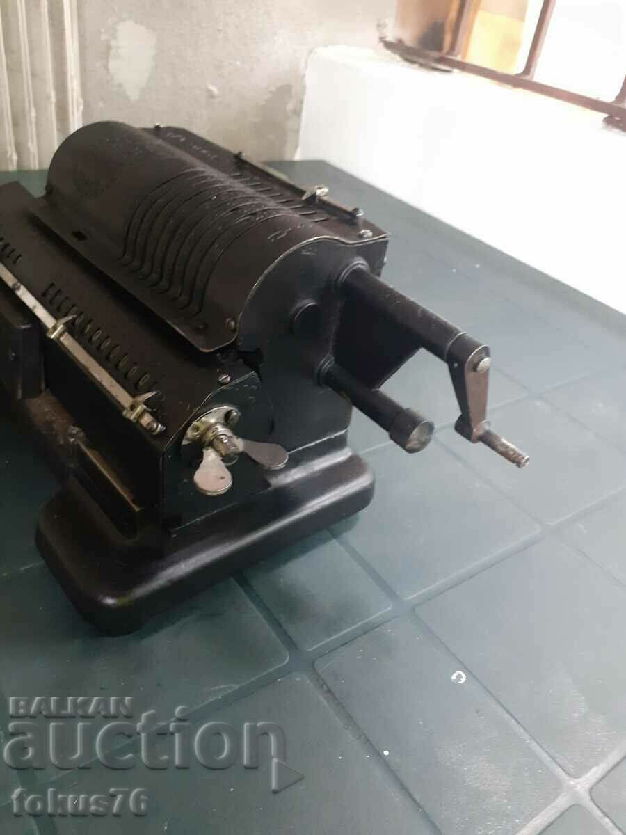 Auction Old Soviet calculator Felix Auction Old Soviet calculator Felix