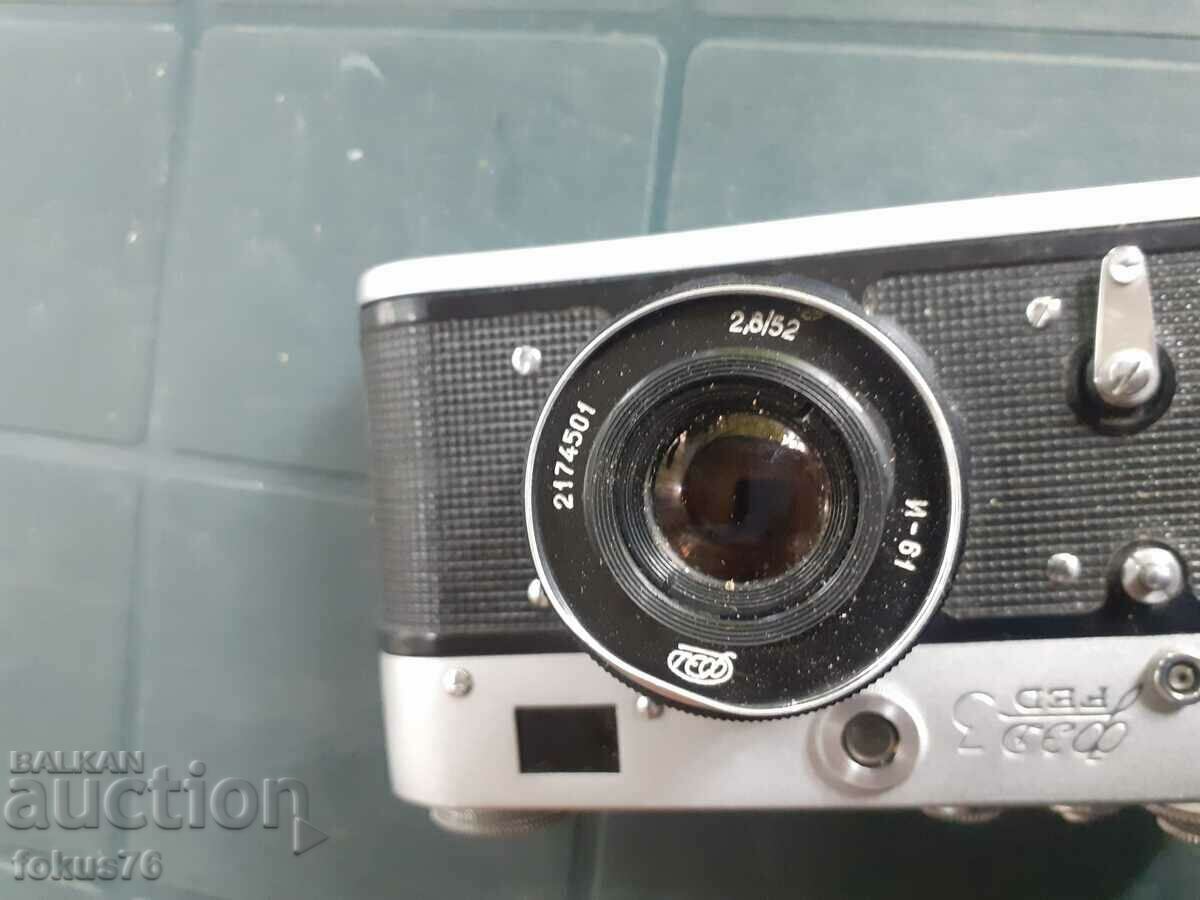 Стар механичен фотоапарат Фед 3 - 5 Стар механичен фотоапарат Фед 3 - 5