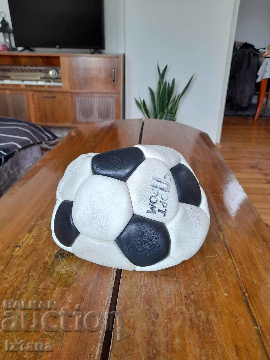 Стара футболна топка Спортпром