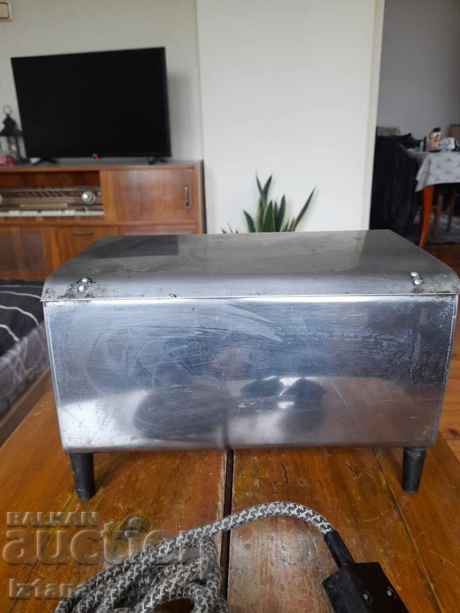 Auction  Old sandwich grill