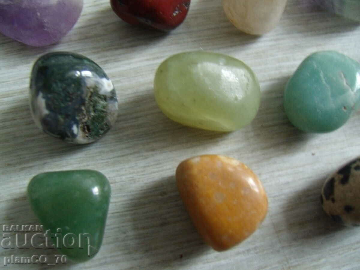 No.*7532 mix of 25 semi-precious stones - 5 No.*7532 mix of 25 semi-precious stones - 5