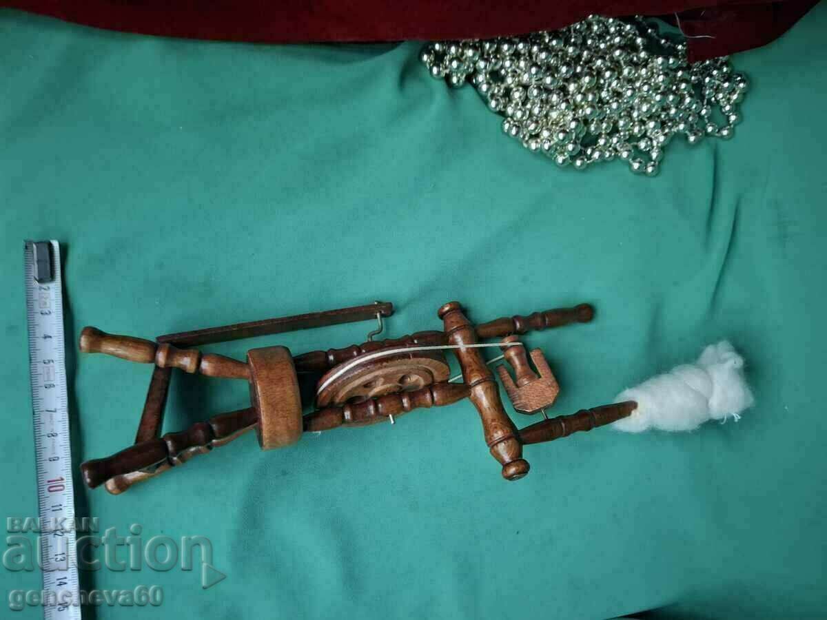 Auction Wooden souvenir chakrak Auction Wooden souvenir chakrak